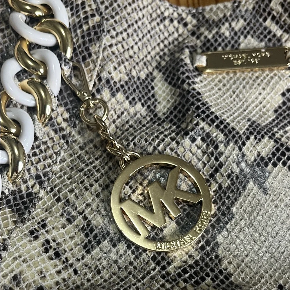 Michael Kors Python Embossed Boho - Picture 4 of 12